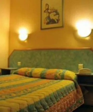 Royal Mansart Hotel 2*