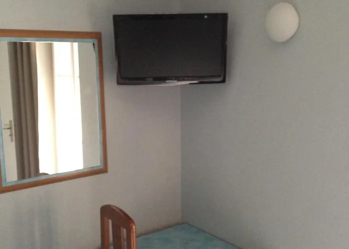 Royal Mansart 2* Paris