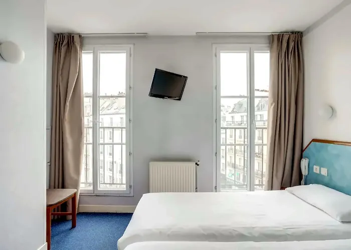 Royal Mansart Hotel 2*