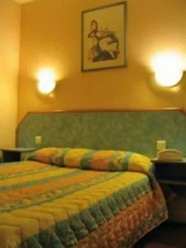 Royal Mansart Hotel 2*